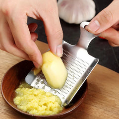 Mini Stainless Steel Ginger Grater Garlic Wasabi Grinding Kitchen Tool
