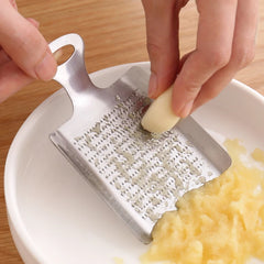Mini Stainless Steel Ginger Grater Garlic Wasabi Grinding Kitchen Tool